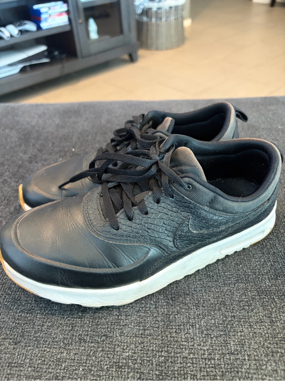 Nike Women’s Black Low-Top Leather Sneakers with White Sole